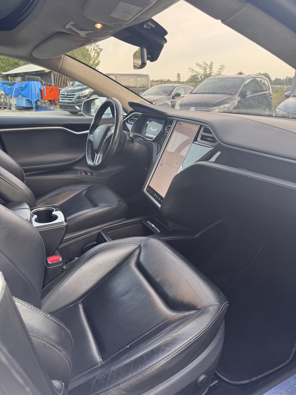 Tesla Model S 90D automatik, fotografija 9