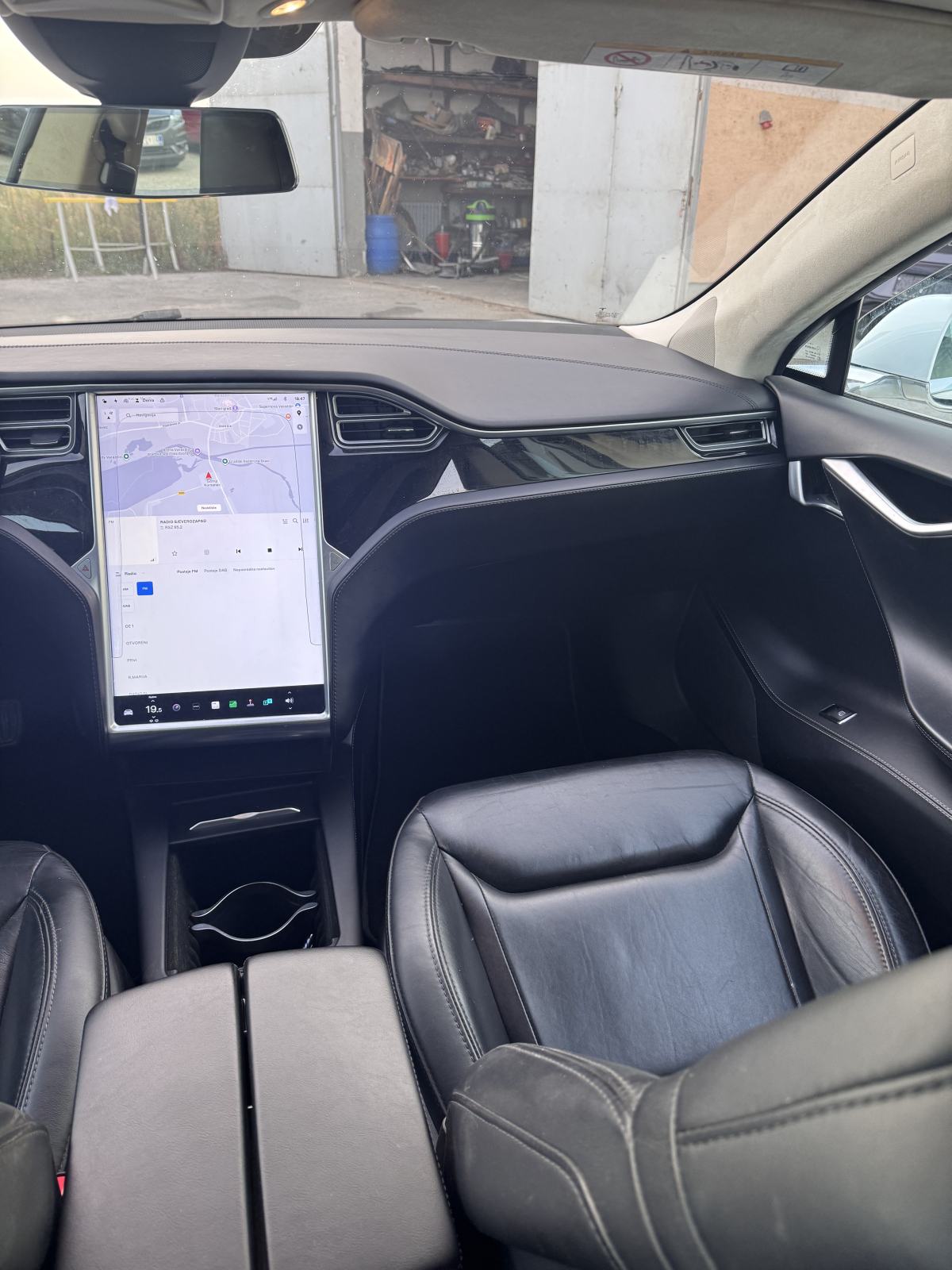 Tesla Model S 90D automatik, fotografija 11