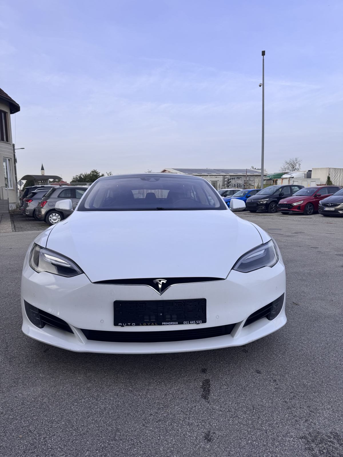Tesla Model S 90D automatik, fotografija 4