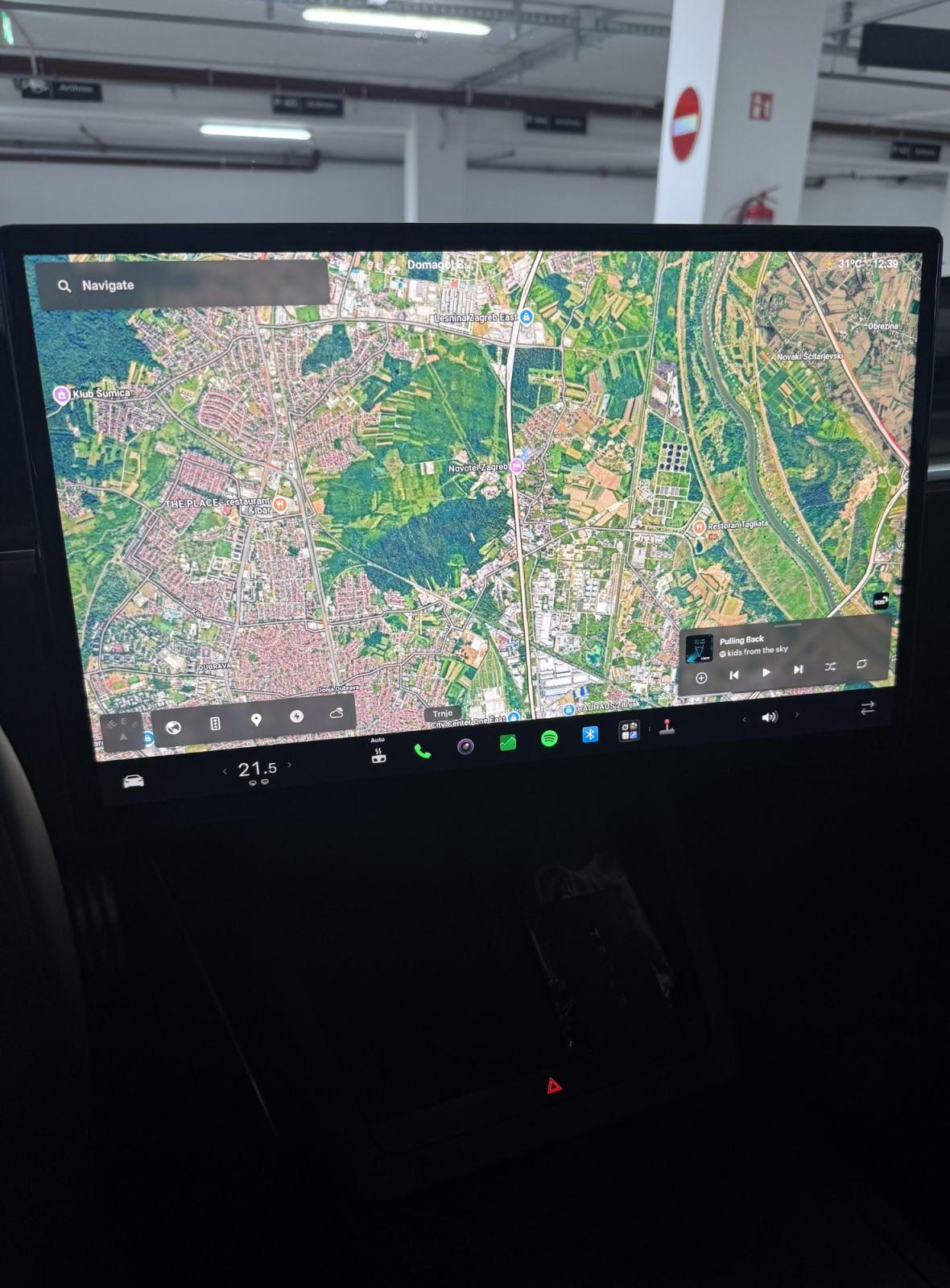 Tesla Model S PLAID 2023 1020KS – FULL OPREMA – Autopilot – Grok, fotografija 12