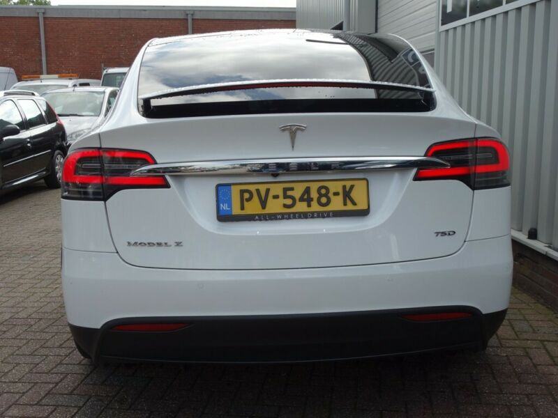 Tesla Model X 334pk 75D Autopilot, fotografija 5