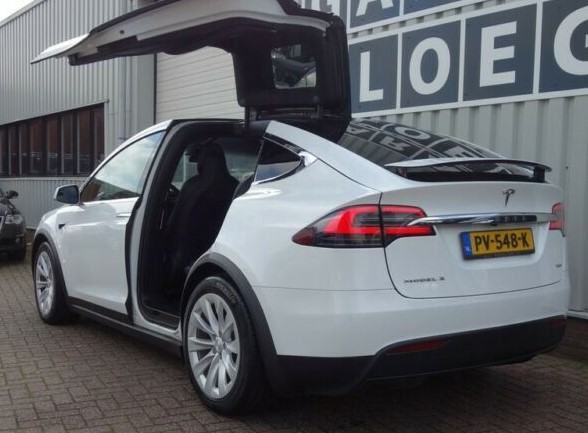 Tesla Model X 334pk 75D Autopilot, fotografija 3