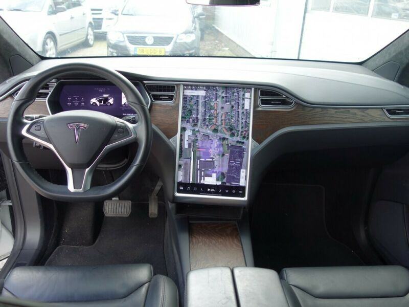 Tesla Model X 334pk 75D Autopilot, fotografija 7