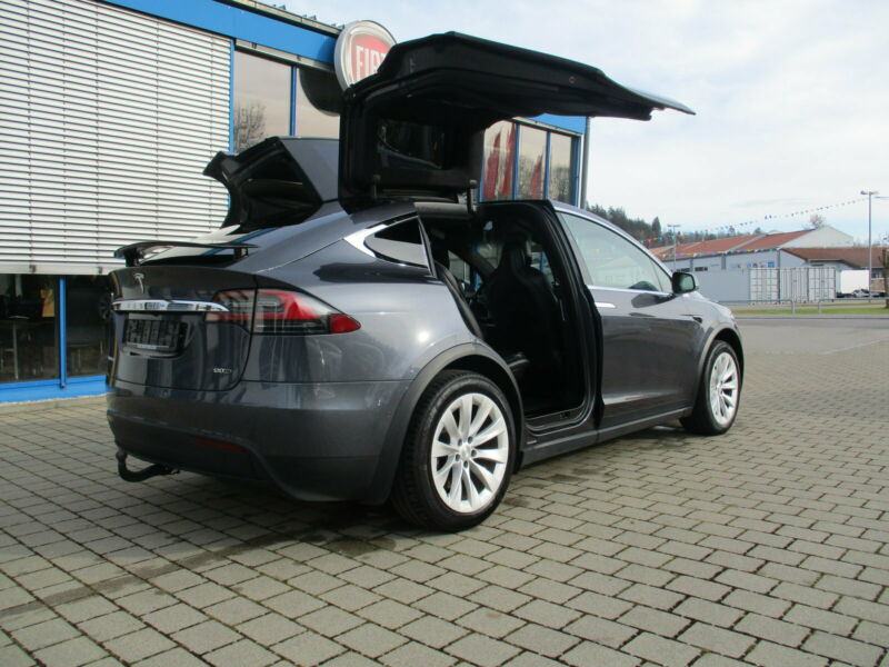 Tesla Model X 90D automatik, fotografija 9