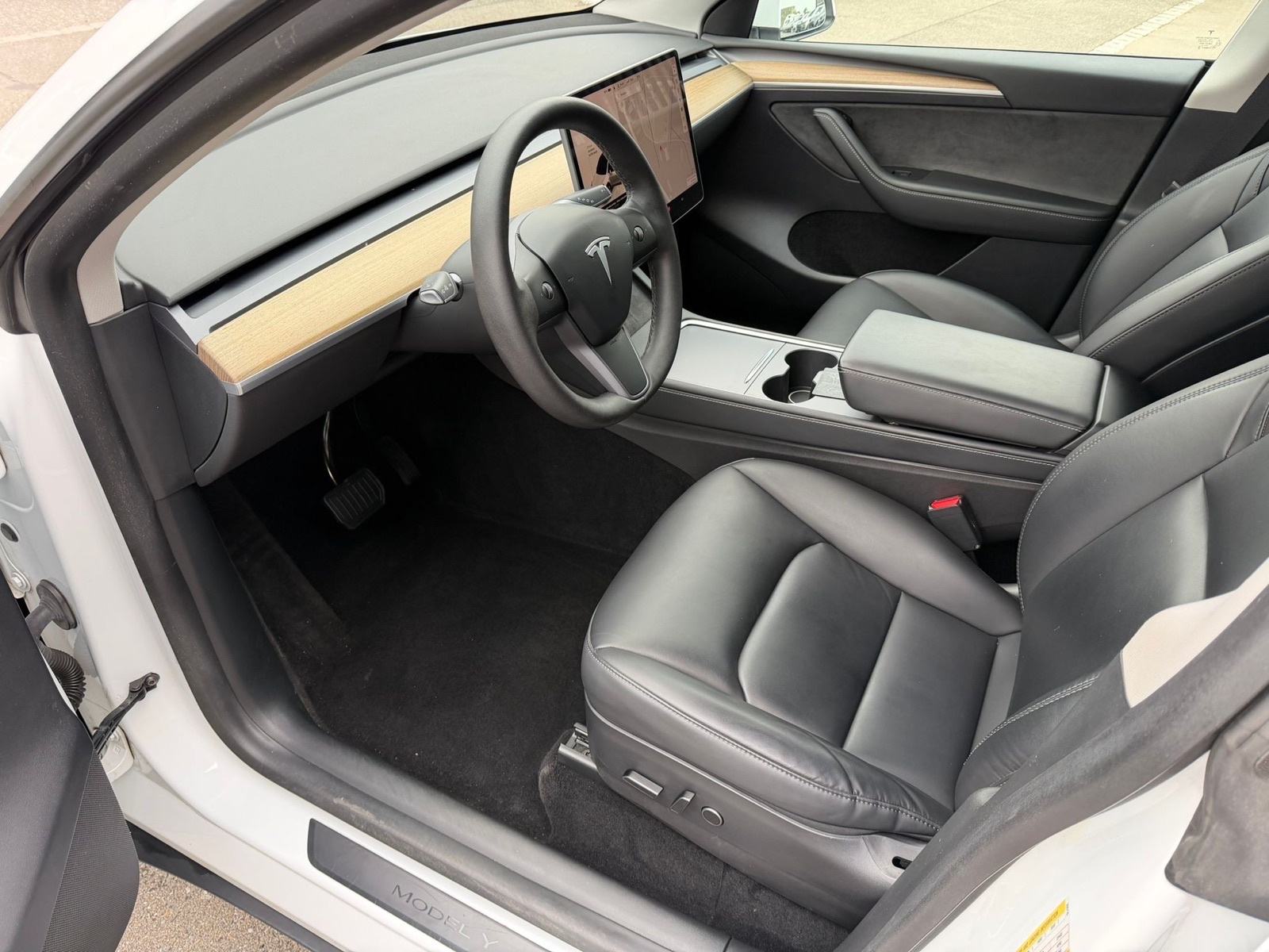 Tesla Model Y Dual motor AWD SoH 94%, fotografija 10