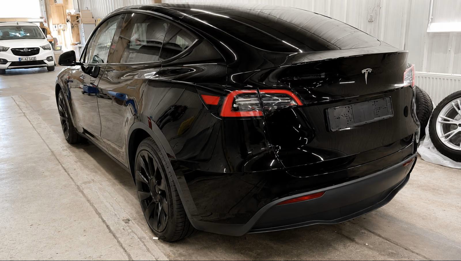Tesla Model Y, fotografija 5