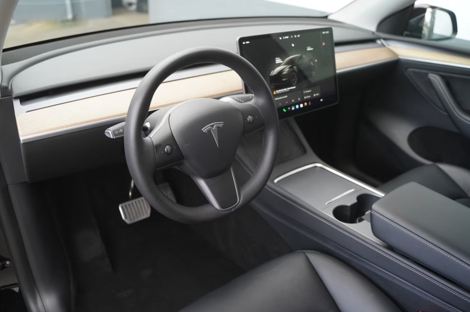 Tesla Model Y LONG RANG, fotografija 5