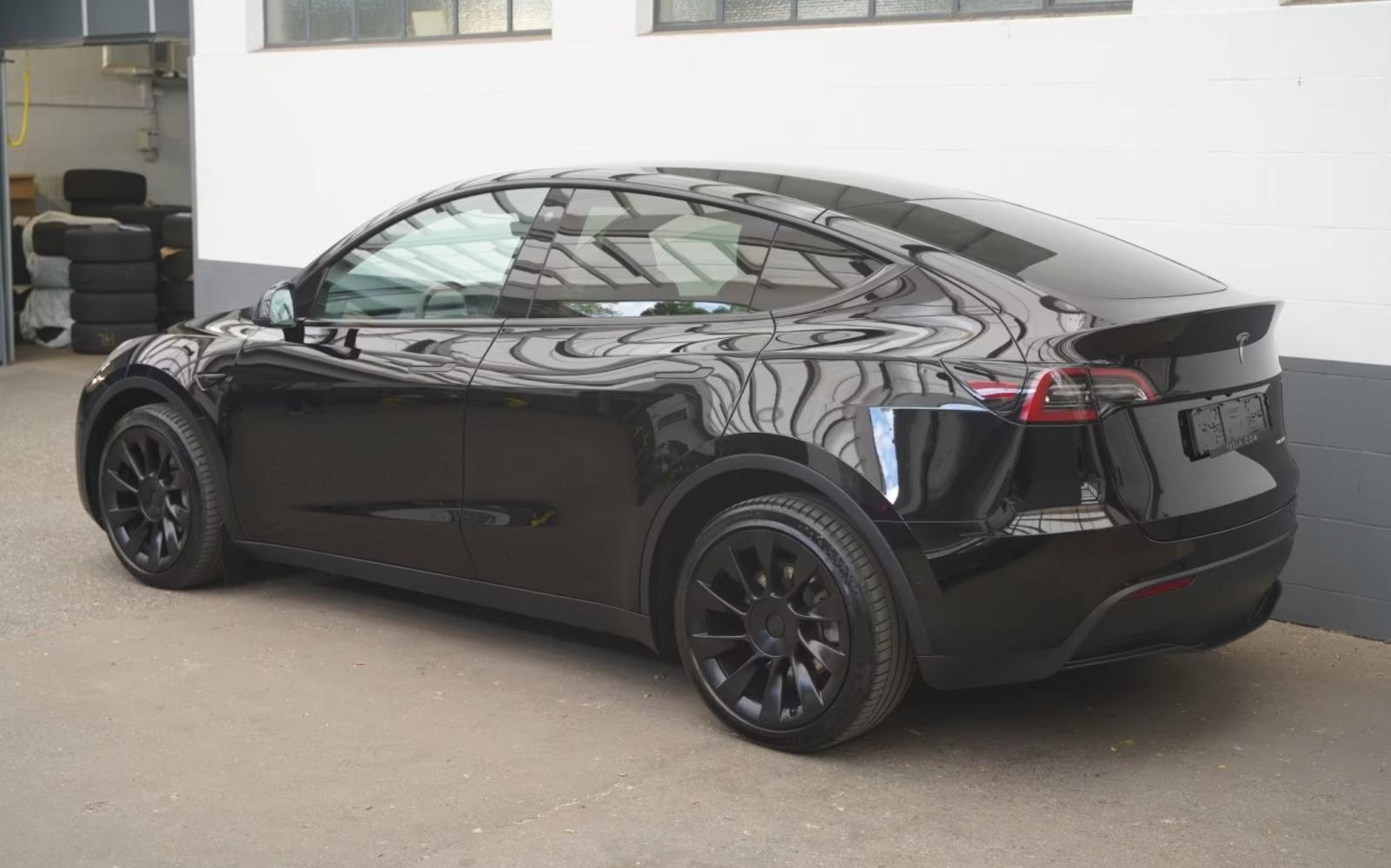 Tesla Model Y LONG RANG, fotografija 3