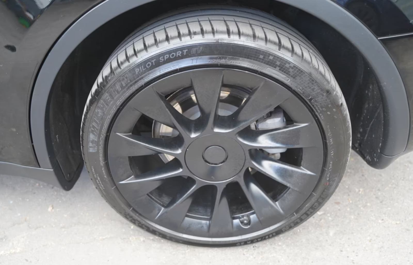 Tesla Model Y LONG RANG, fotografija 8