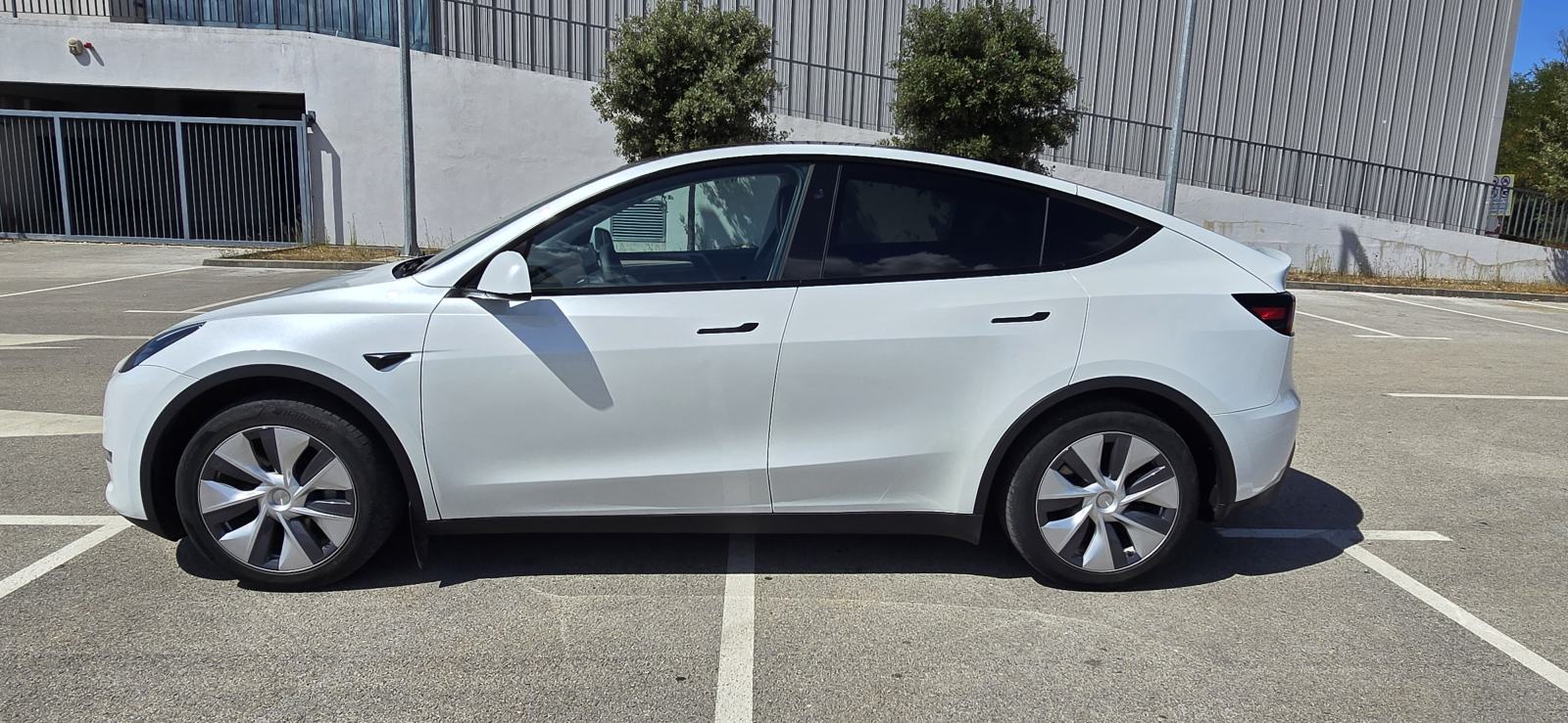 Tesla Model Y Long range, dual motor, all wheel drive automatik, fotografija 2