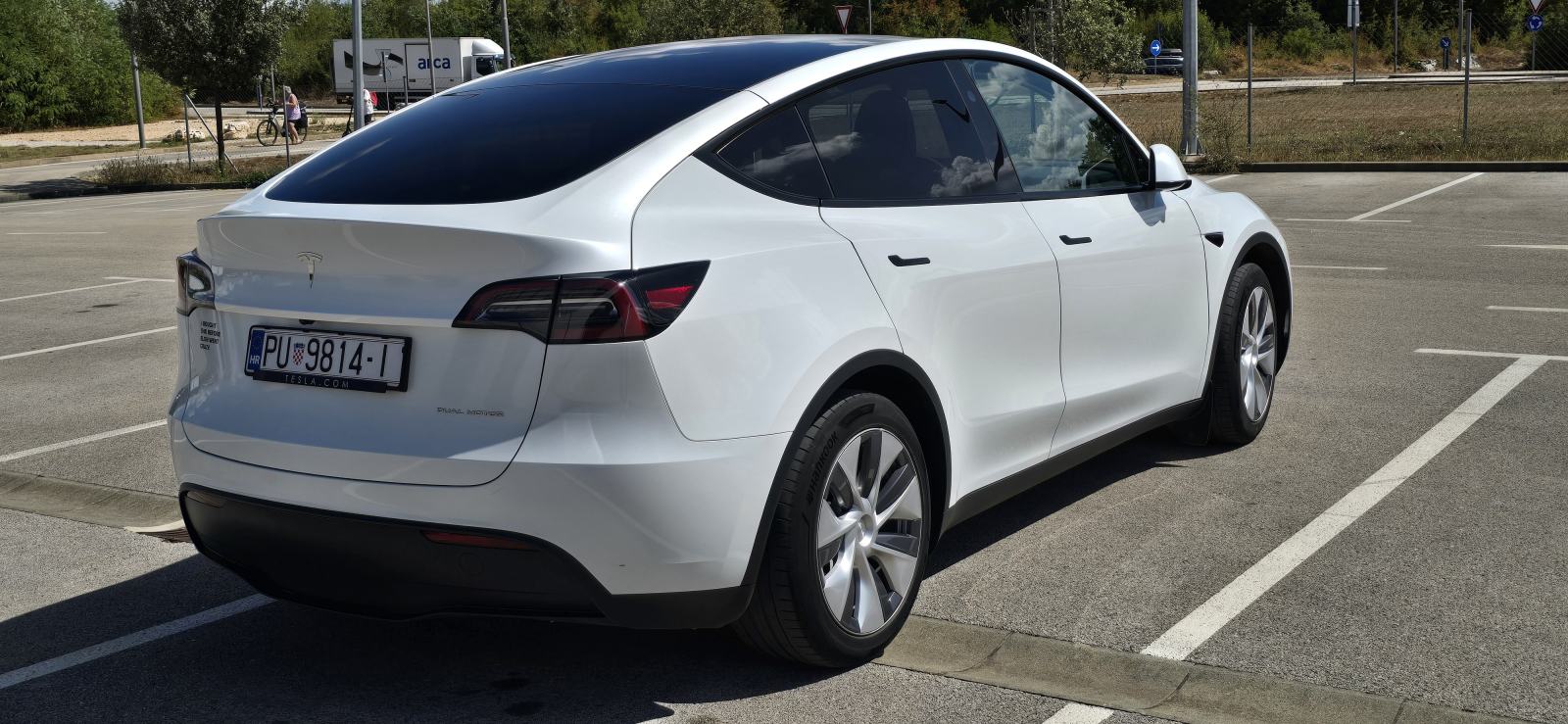 Tesla Model Y Long range, dual motor, all wheel drive automatik, fotografija 8