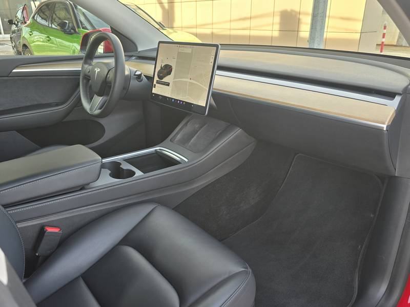 Tesla Model Y Long Range Dual Motor automatik, fotografija 7