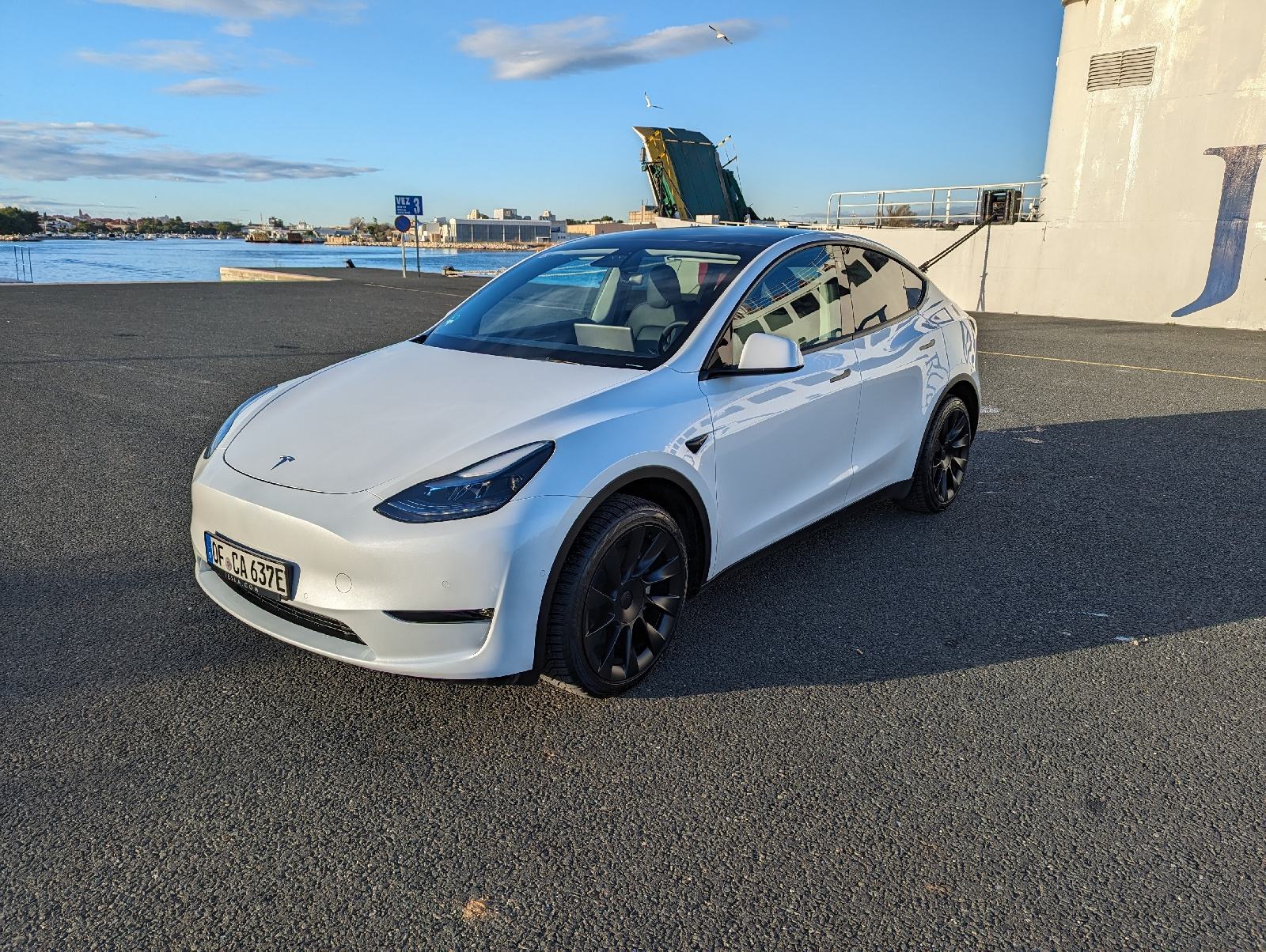 Tesla Model Y Long Range Dual Motor, 2022 god.