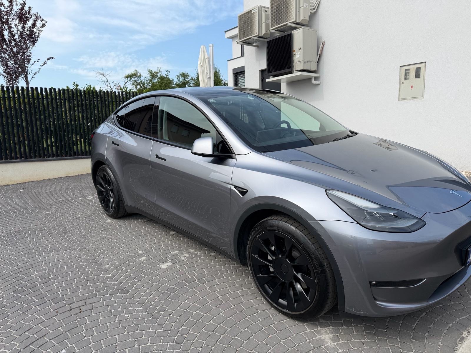 Tesla Model Y Long range dual motor, fotografija 4