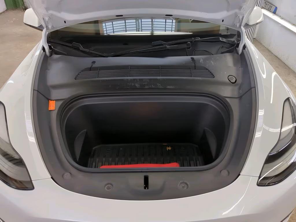 Tesla Model Y Model Y automatik, fotografija 6