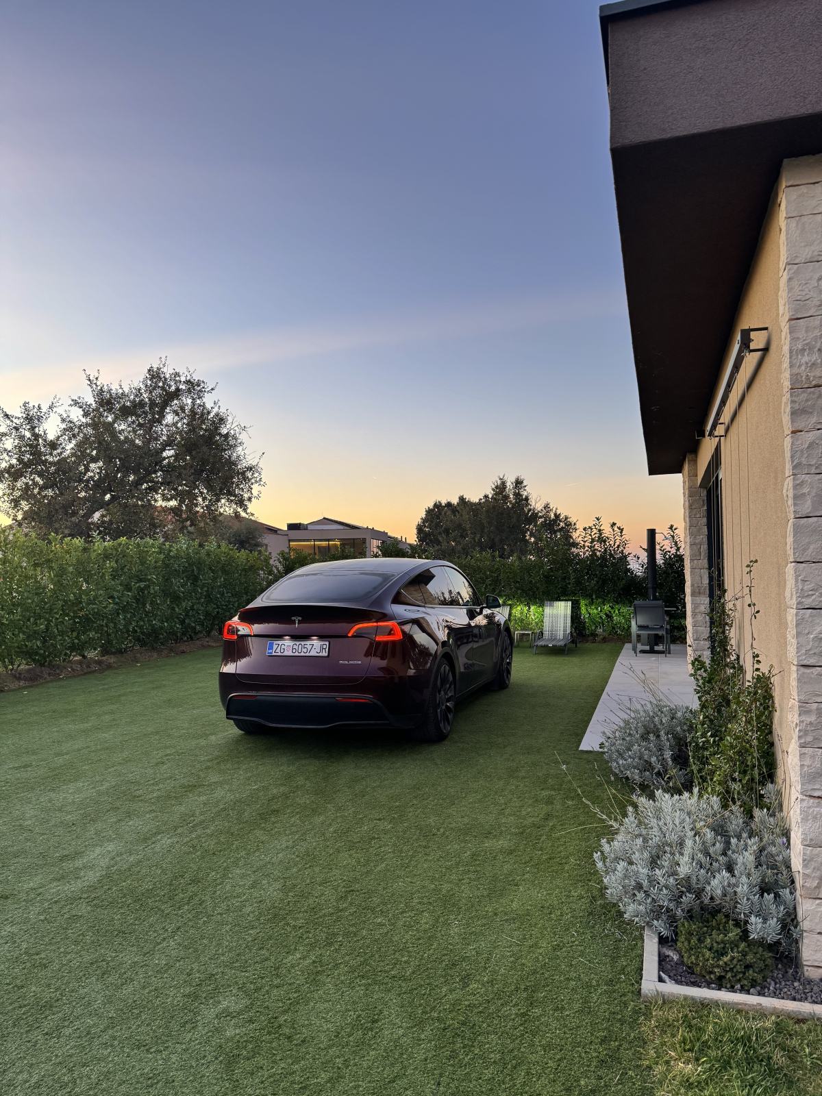 Tesla Model Y Performance 2024.g, fotografija 2