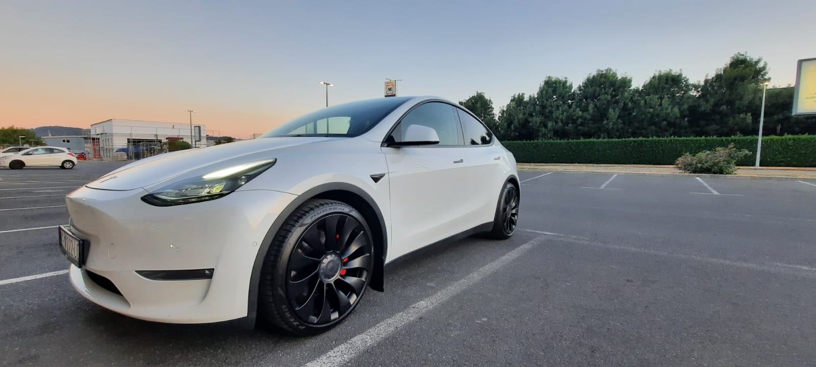 Tesla Model Y Performance Dual Motor automatik, fotografija 2