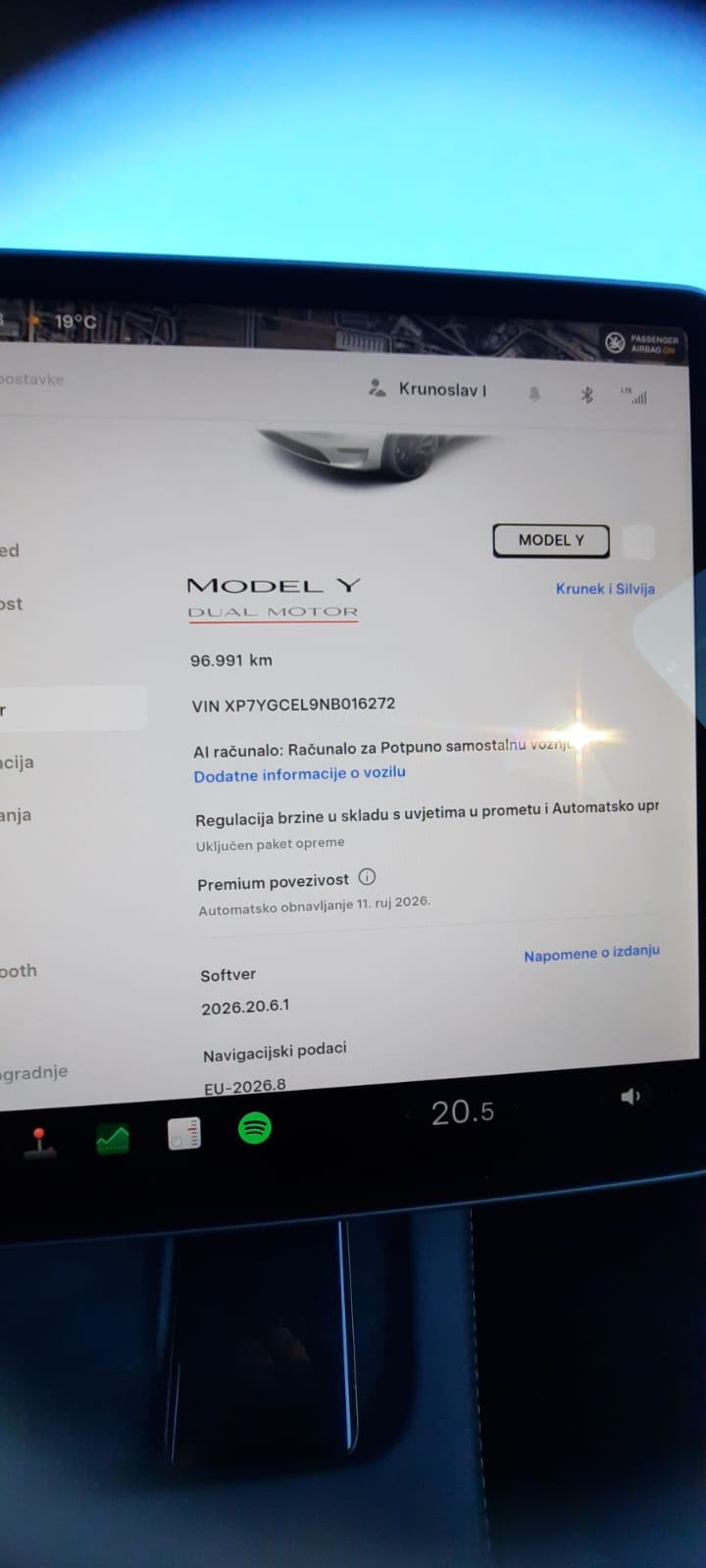 Tesla Model Y Performance Dual Motor automatik, fotografija 8