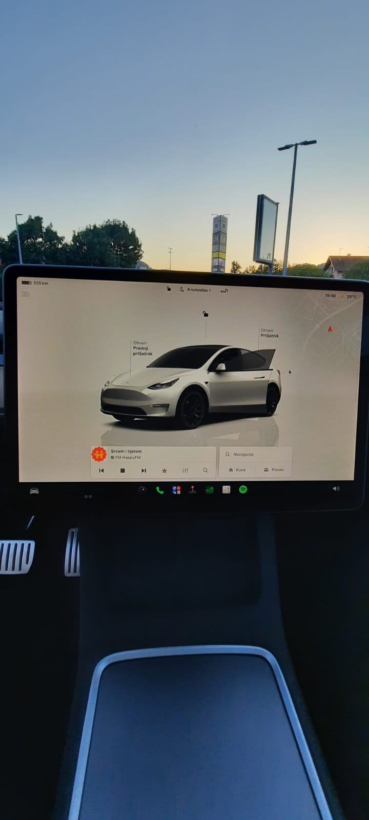 Tesla Model Y Performance Dual Motor automatik, fotografija 12