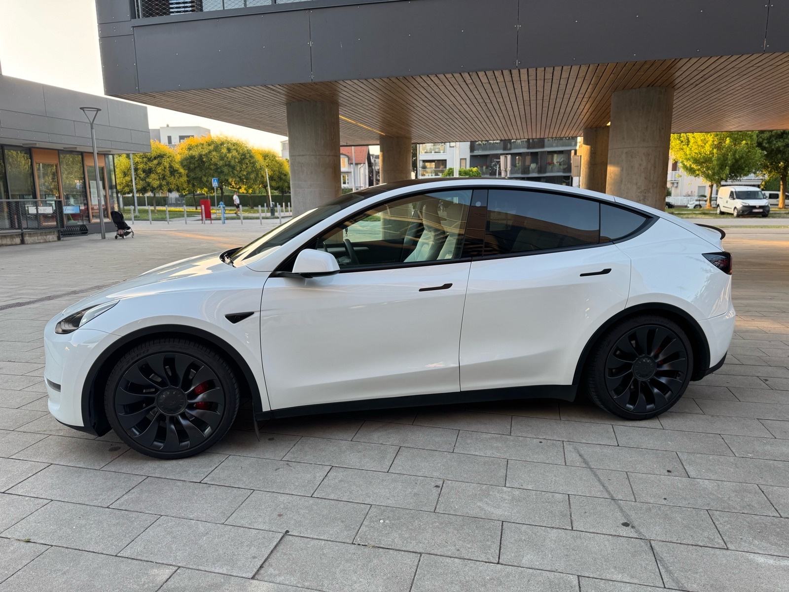TESLA MODEL Y PERFORMANCE- DUAL MOTOR AWD, fotografija 8