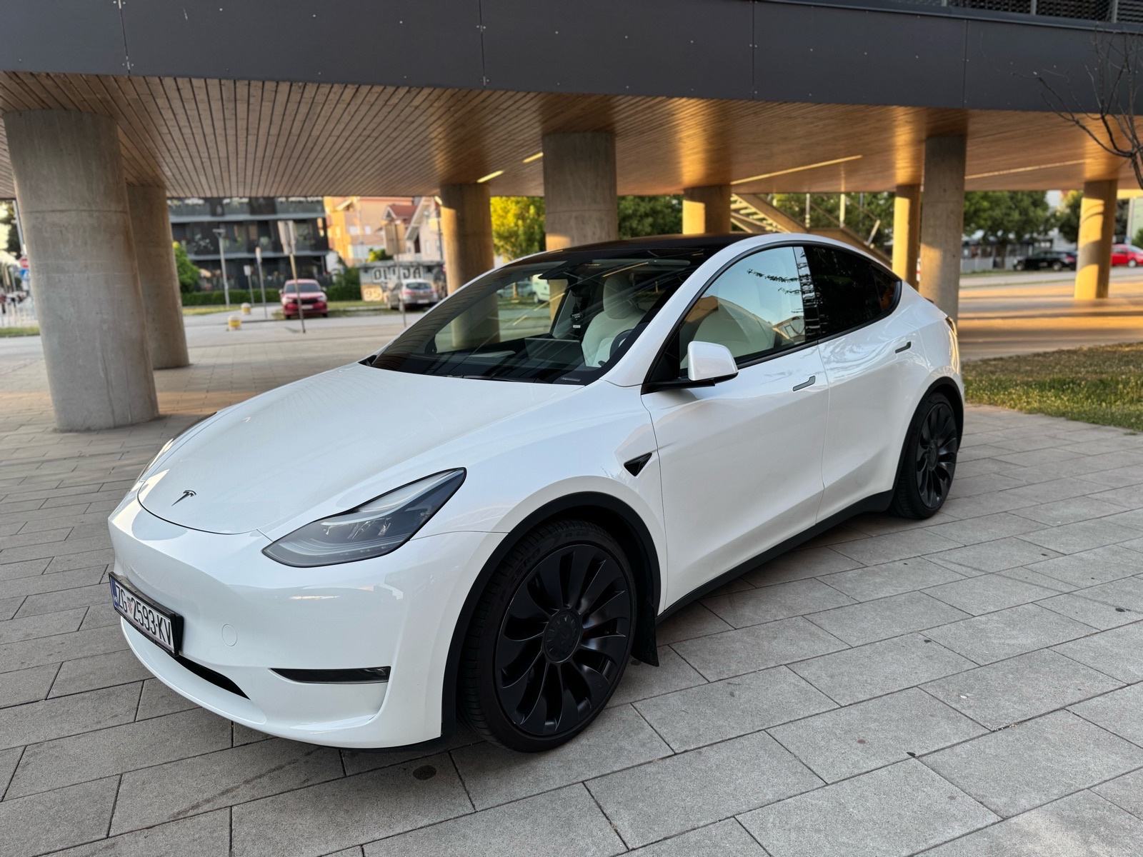 TESLA MODEL Y PERFORMANCE- DUAL MOTOR AWD, fotografija 7