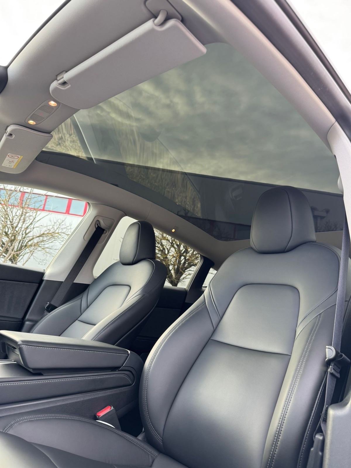 Tesla Model Y Performance, fotografija 11