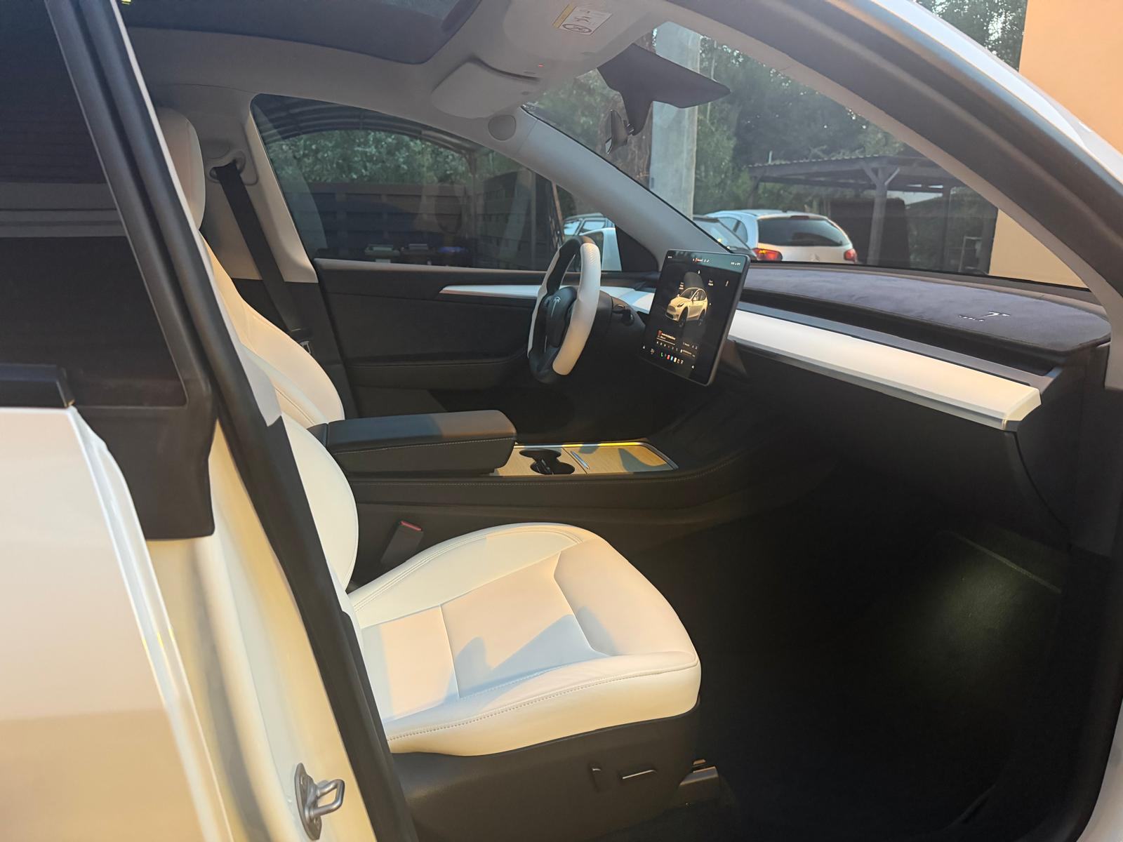 Tesla Model Y RWD automatik_Premium stanje kao novo, fotografija 6
