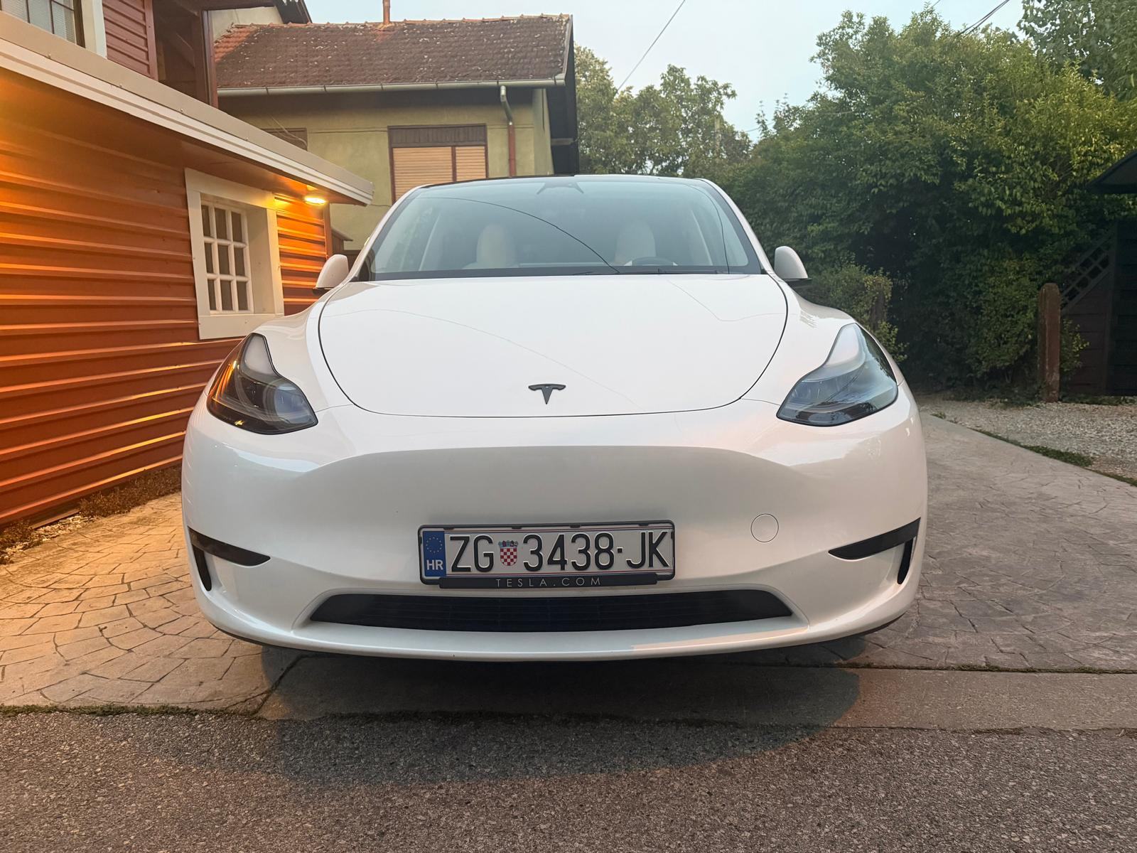 Tesla Model Y RWD automatik_Premium stanje kao novo, fotografija 7