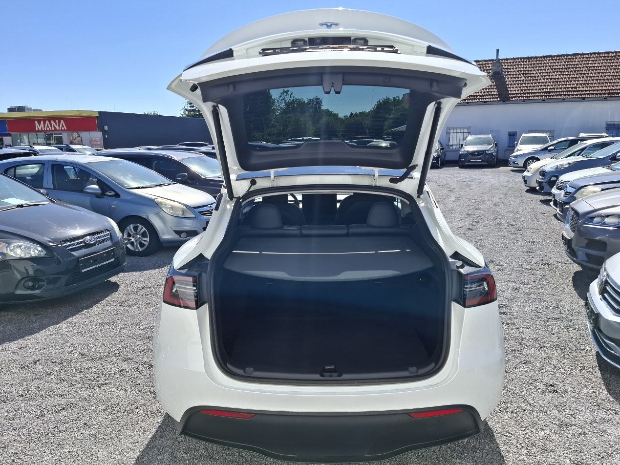 Tesla Model Y RWD long range - samo 28.335 kilometrov, fotografija 10