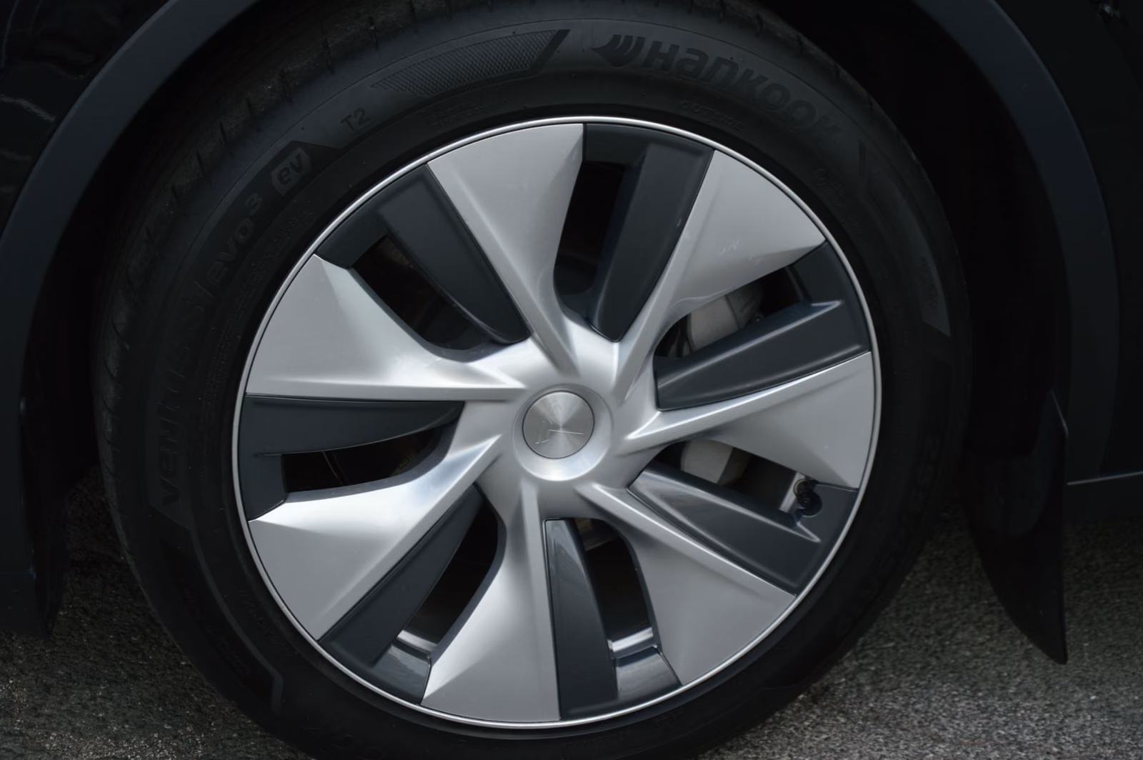 Tesla Model Y RYZEN, fotografija 9