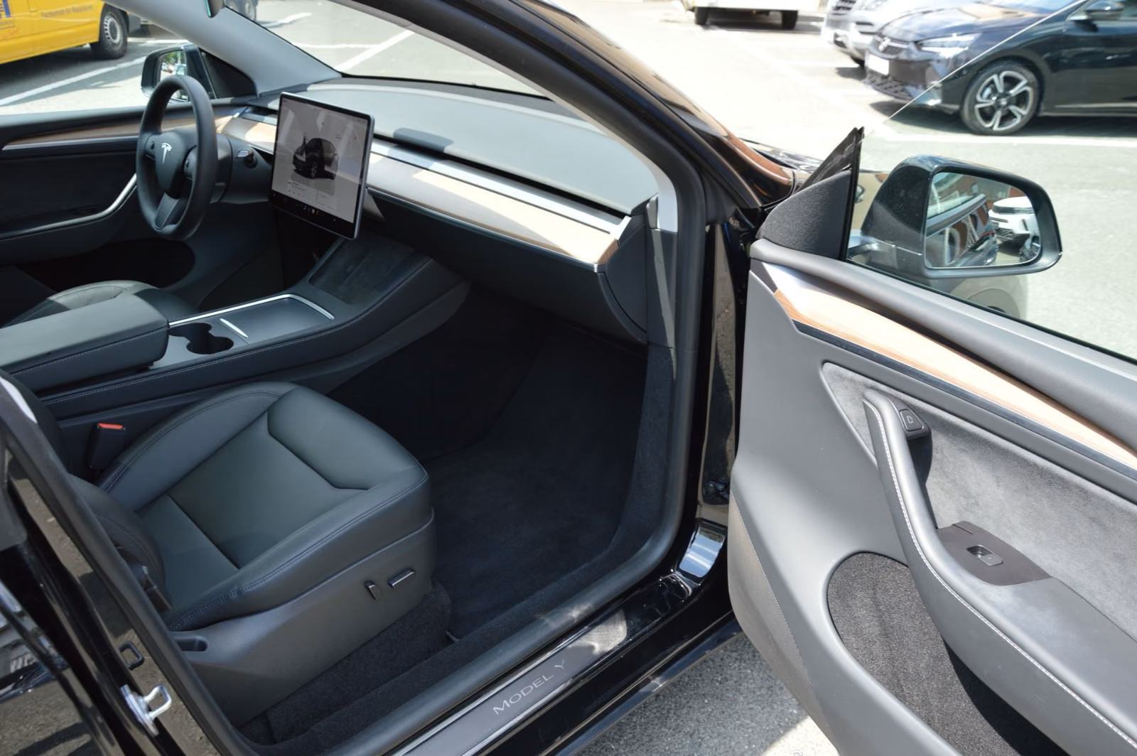 Tesla Model Y RYZEN, fotografija 17