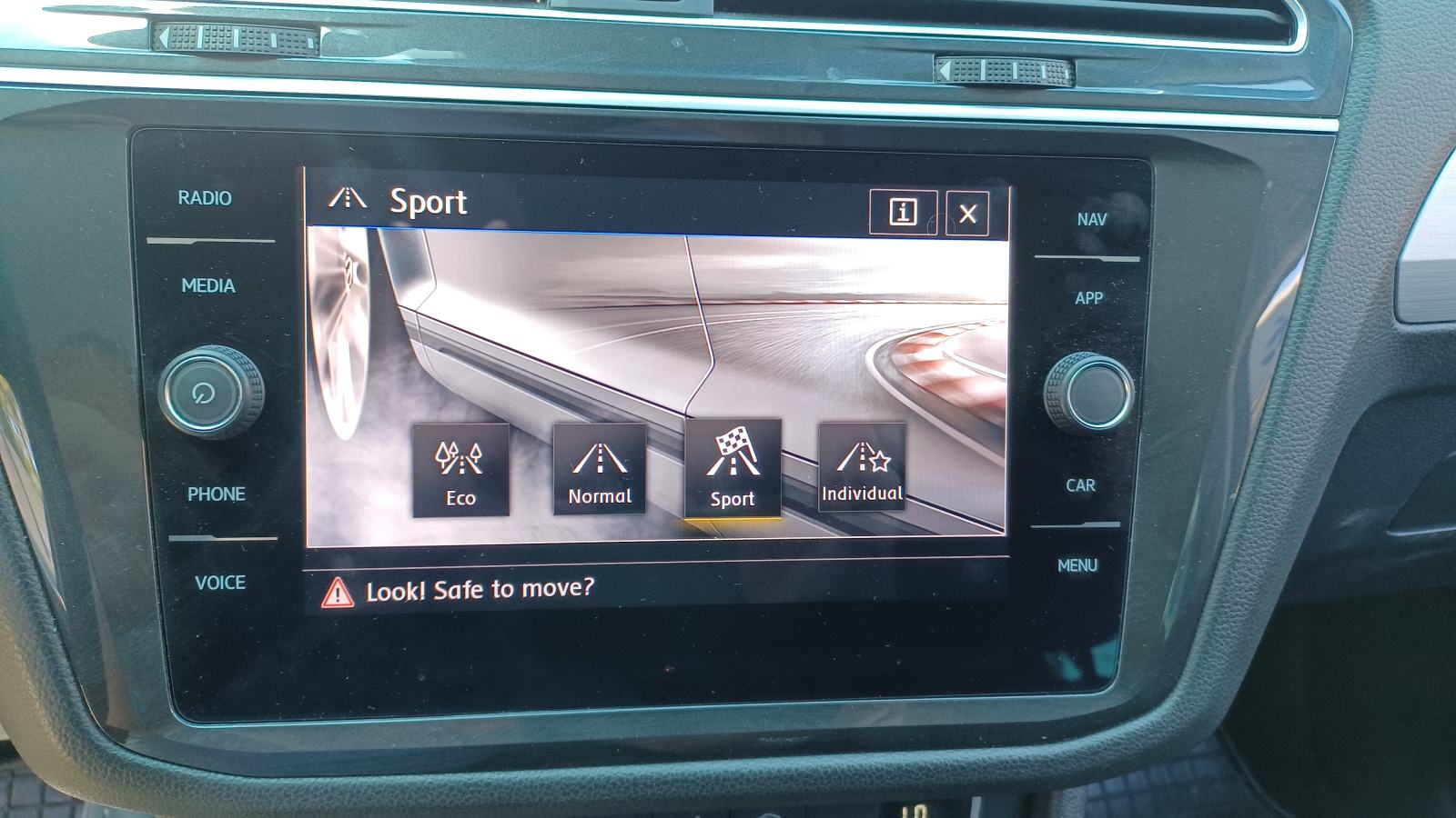 TIGUAN 2.0 TDI DSG 4MOTION,R-LINE,190ks, LED,NAVI,ACC,APP, 3xKlima,19", fotografija 20