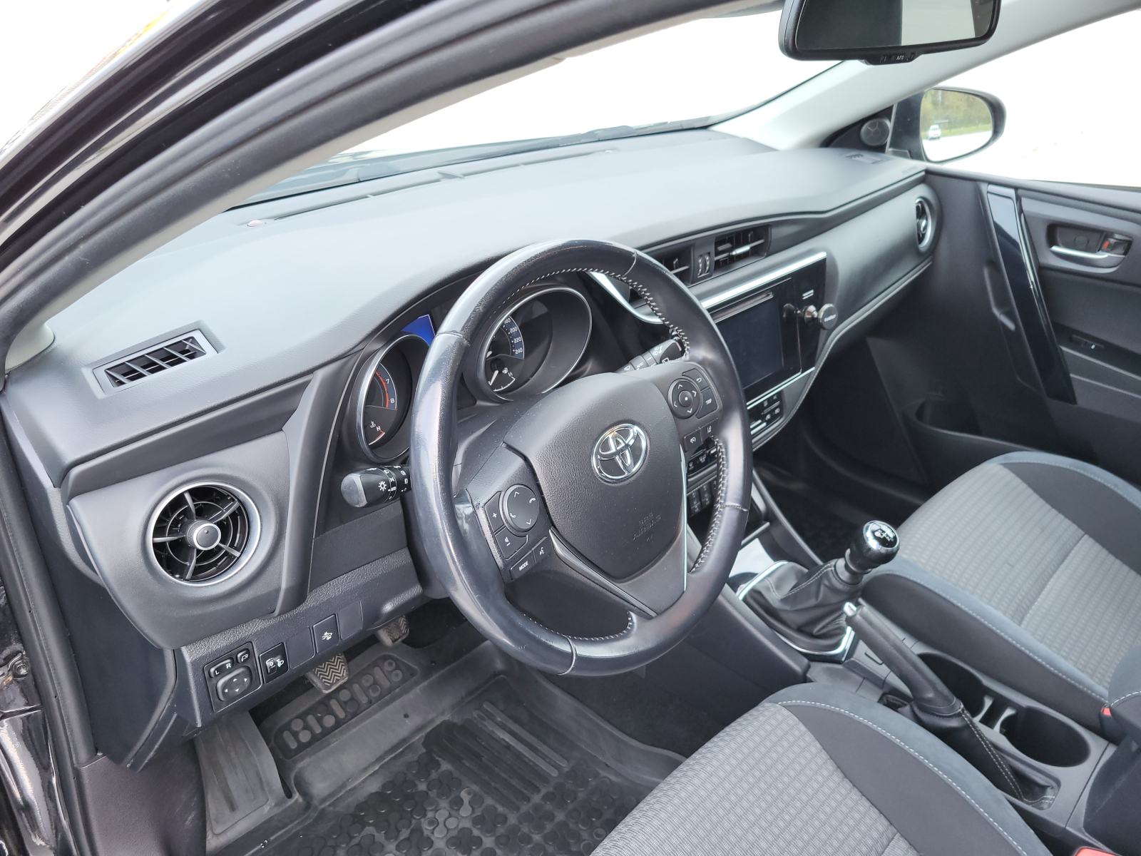 Toyota Auris 1,2, fotografija 10