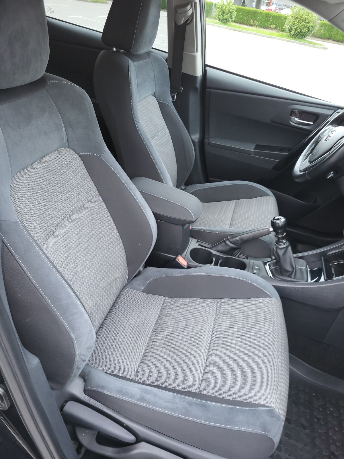 Toyota Auris 1,2, fotografija 13