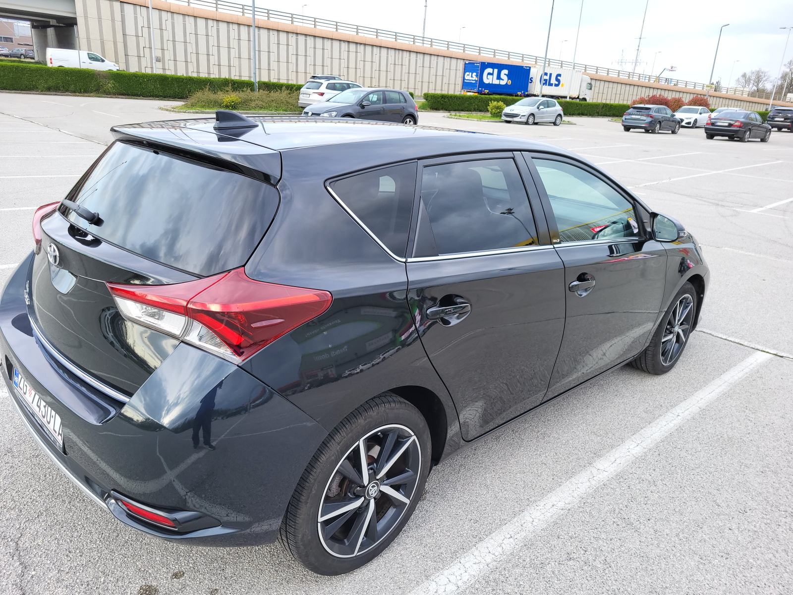 Toyota Auris 1,2, fotografija 3