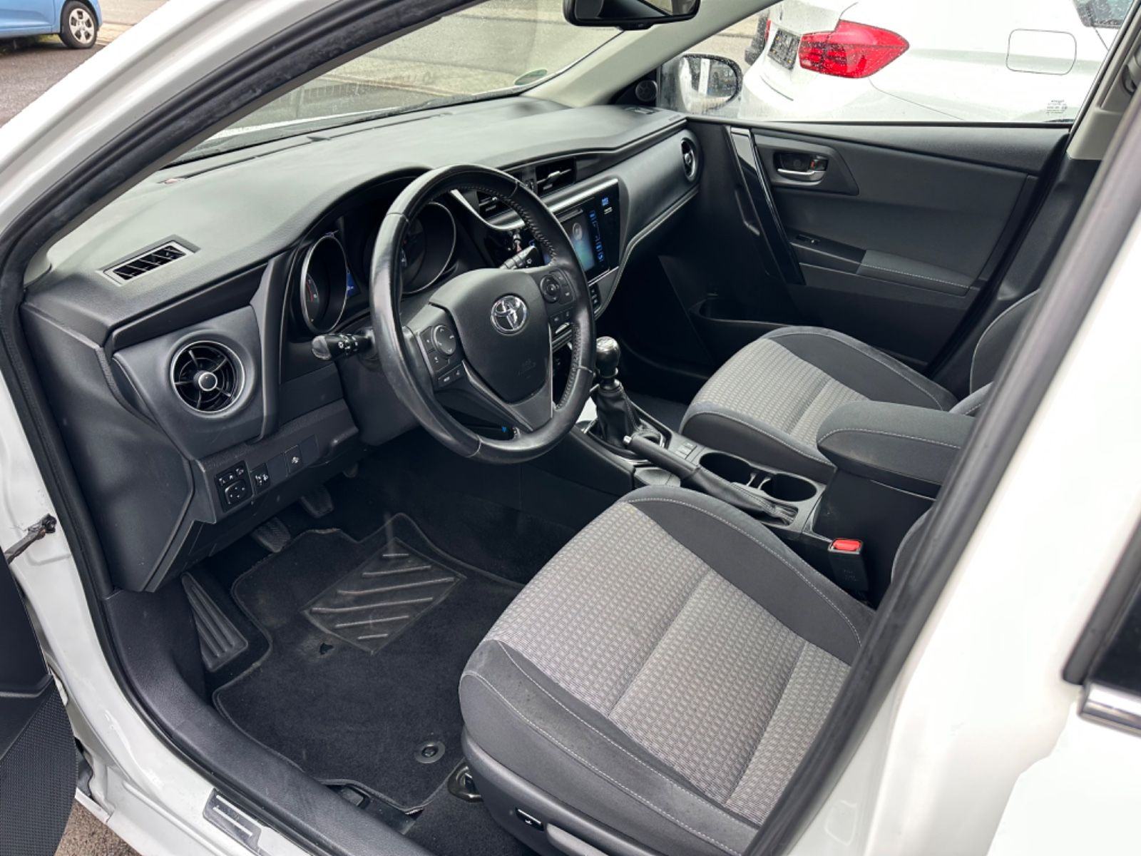Toyota Auris 1,2 TURBO EDITION S+ KAMERA GRIJ.SICEVI AUTOM.KLIMA, fotografija 7