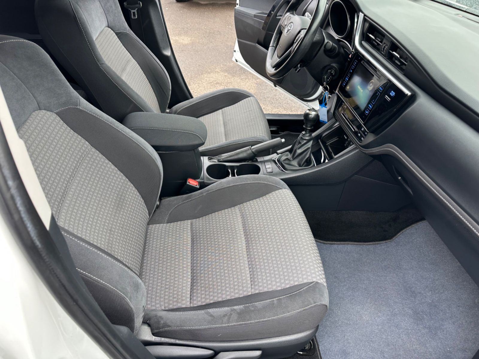 Toyota Auris 1,2 TURBO EDITION S+ KAMERA GRIJ.SICEVI AUTOM.KLIMA, fotografija 12