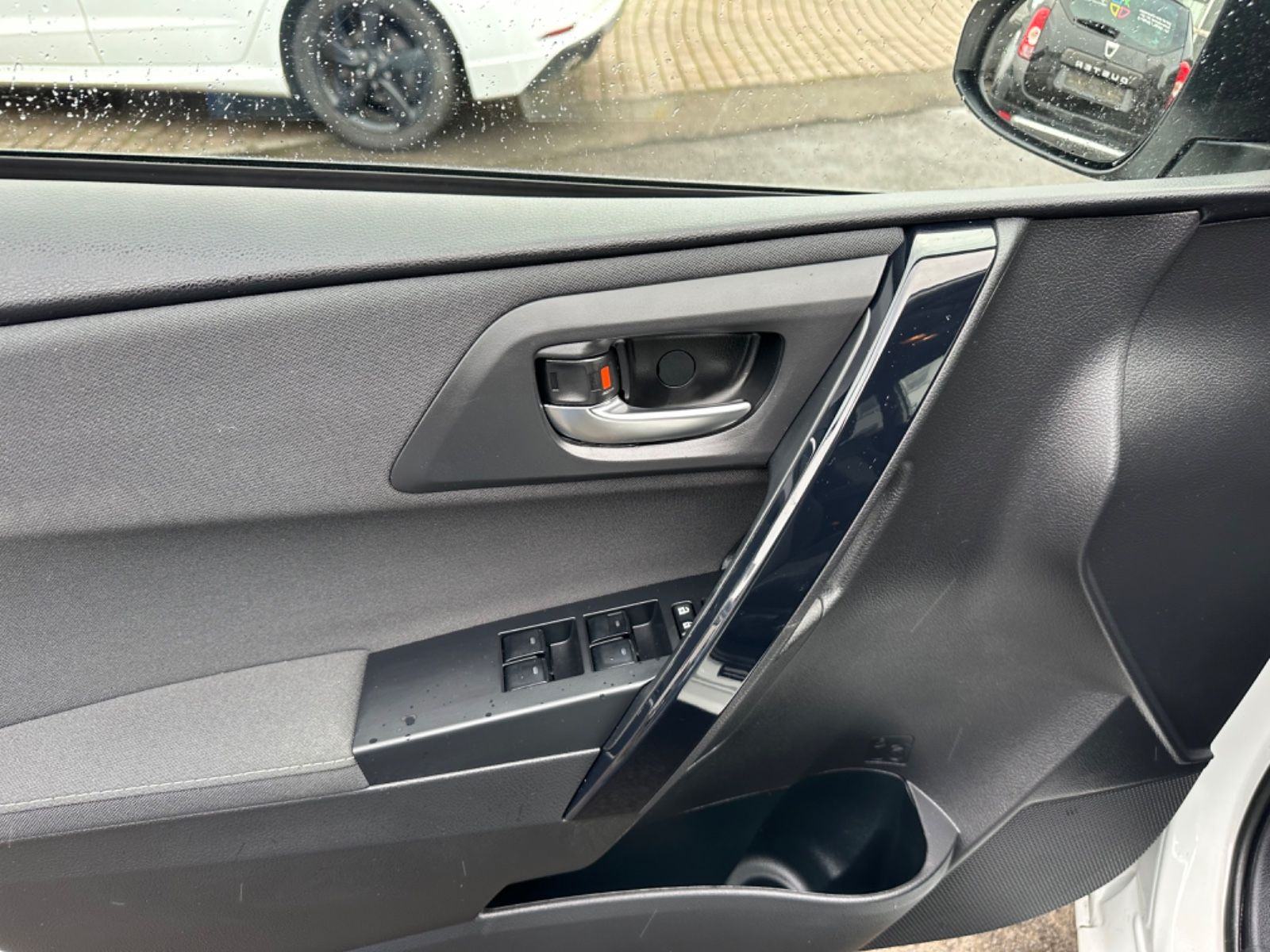 Toyota Auris 1,2 TURBO EDITION S+ KAMERA GRIJ.SICEVI AUTOM.KLIMA, fotografija 6