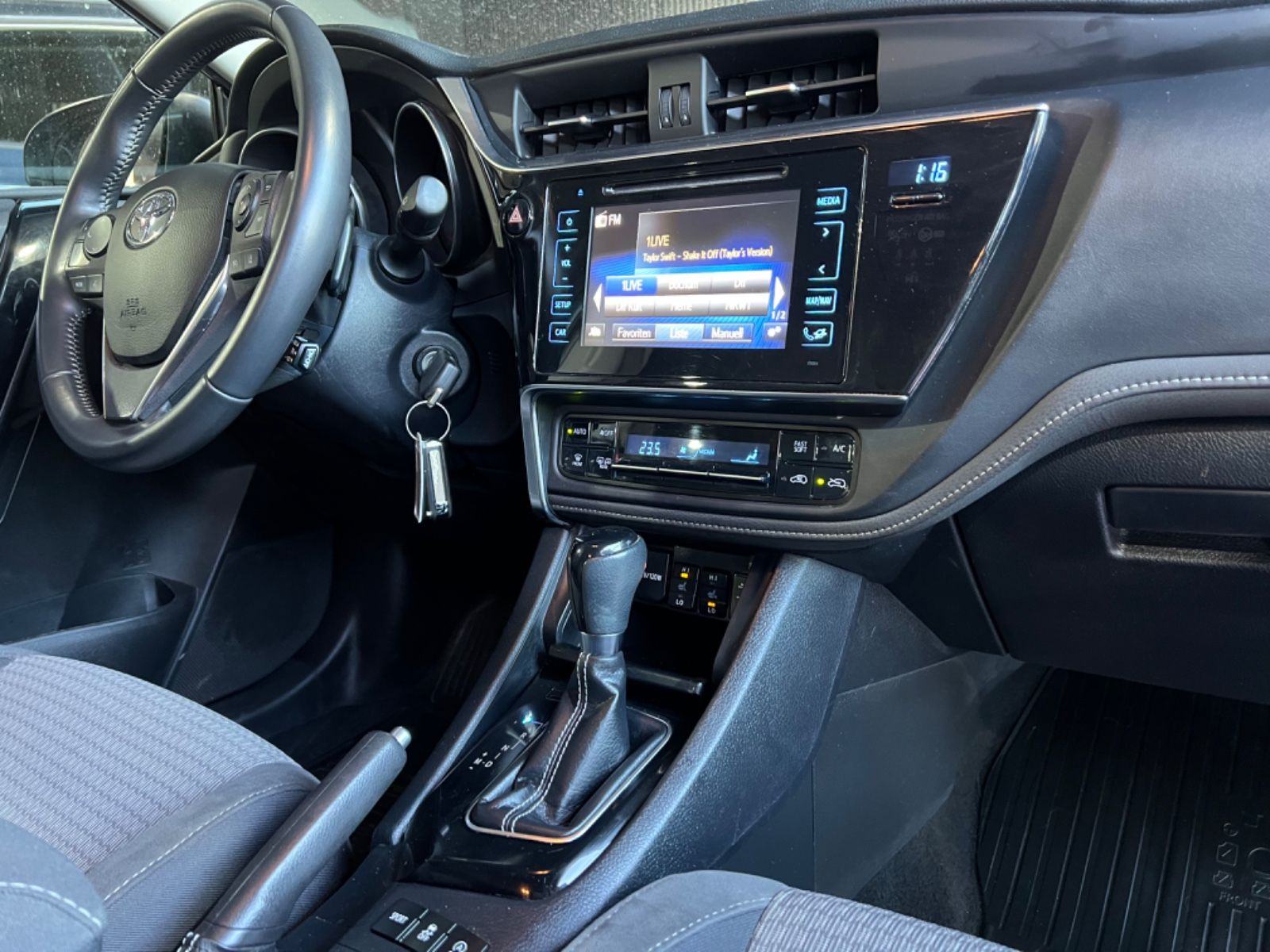 Toyota Auris 1.2 TURBO Multidrive S automatik NAVI LED KAMERA GRIJ.SIC, fotografija 17