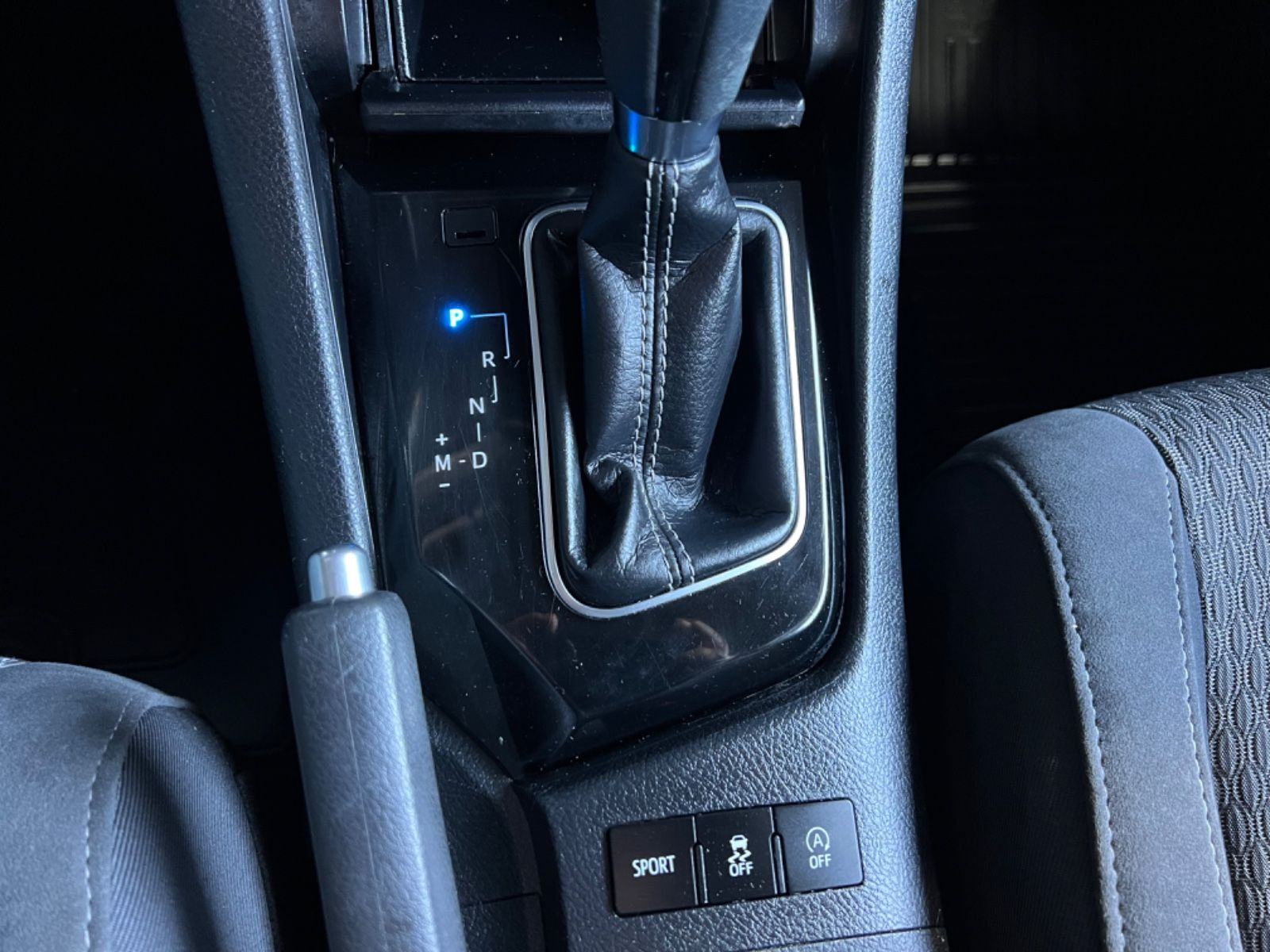 Toyota Auris 1.2 TURBO Multidrive S automatik NAVI LED KAMERA GRIJ.SIC, fotografija 12