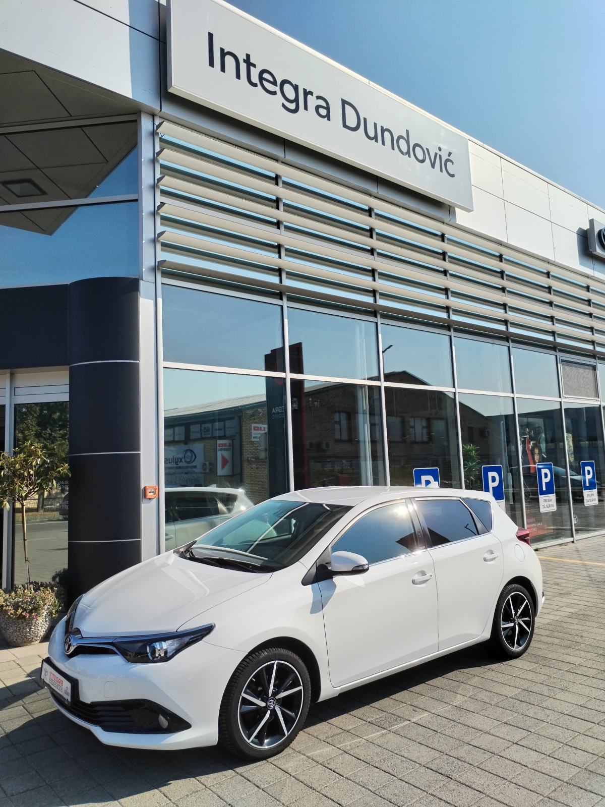 Toyota Auris 1,2 Turbo, TOP STANJE, GARANCIJA 1 GOD., SERVISIRAN, fotografija 9