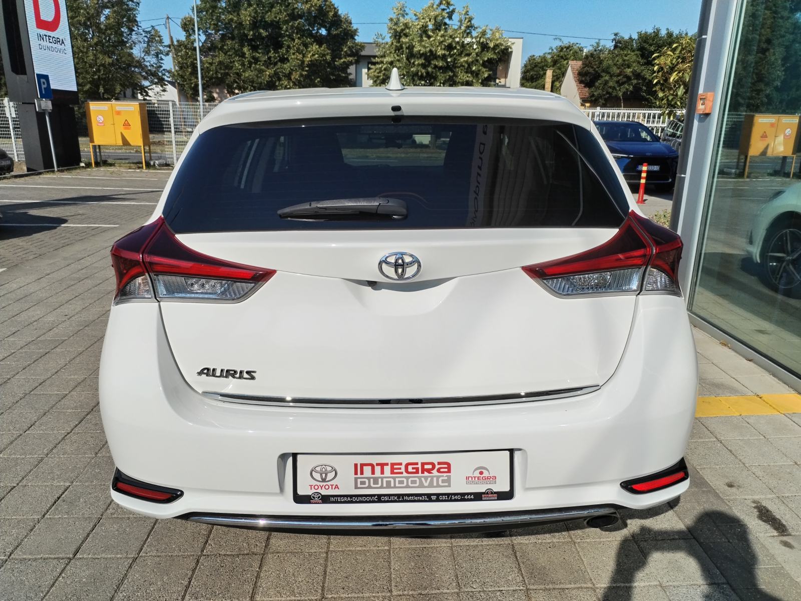 Toyota Auris 1,2 Turbo, TOP STANJE, GARANCIJA 1 GOD., SERVISIRAN, fotografija 6