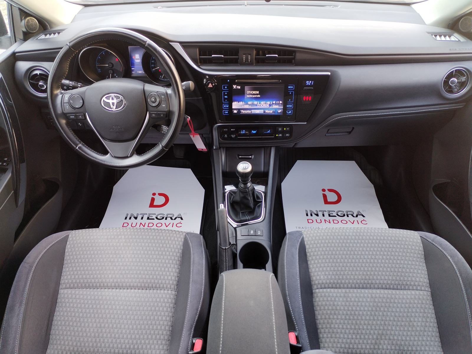 Toyota Auris 1,2 Turbo, TOP STANJE, GARANCIJA 1 GOD., SERVISIRAN, fotografija 12
