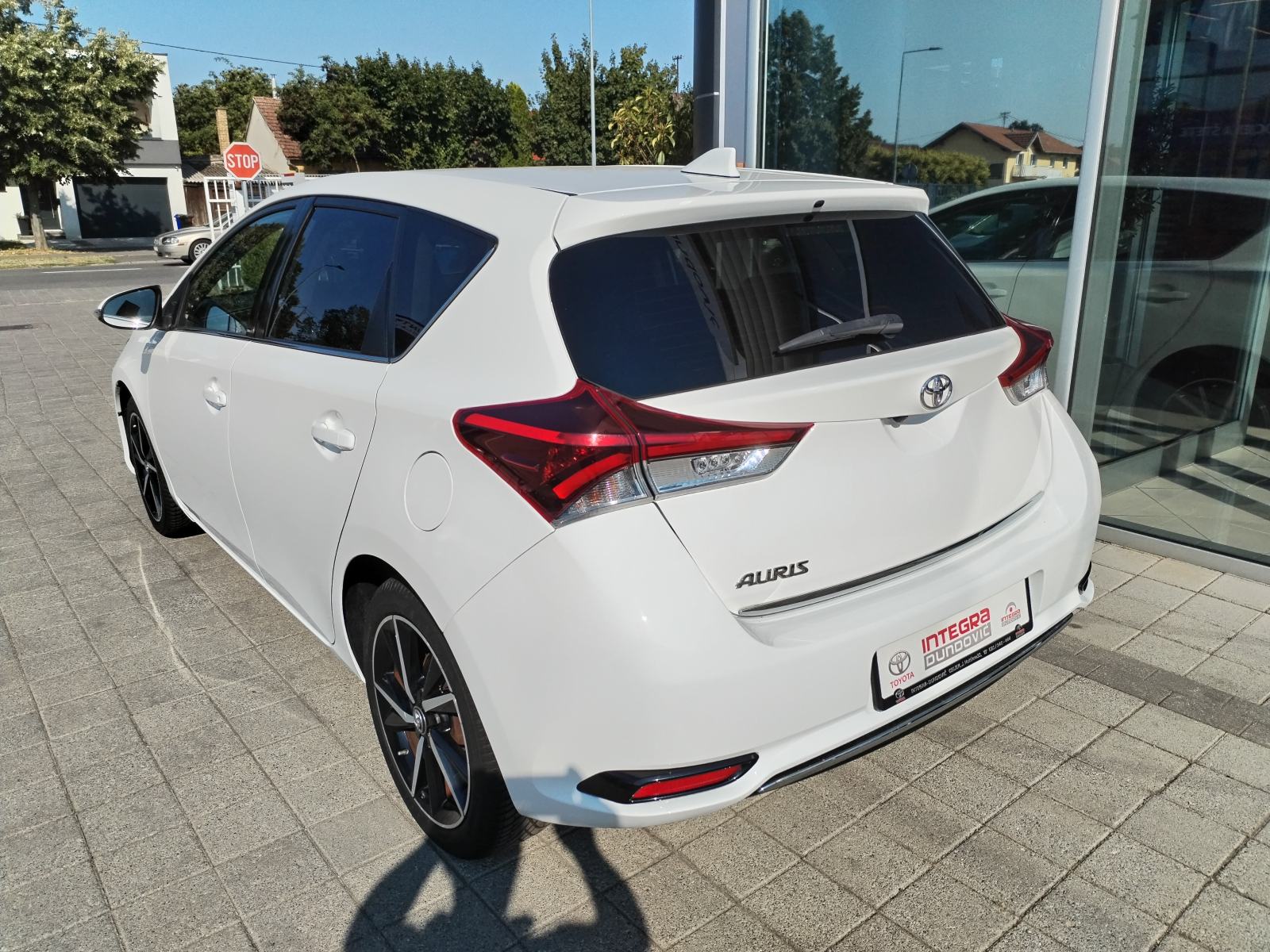 Toyota Auris 1,2 Turbo, TOP STANJE, GARANCIJA 1 GOD., SERVISIRAN, fotografija 7