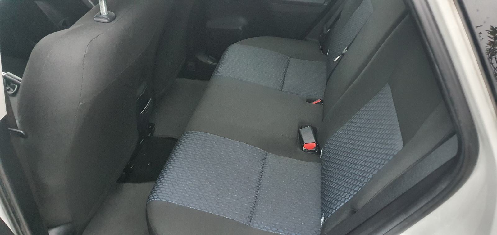 Toyota Auris 1,33, fotografija 3