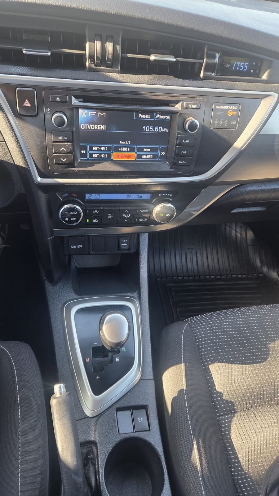 Toyota Auris 1,4 D-4D automatik, fotografija 7