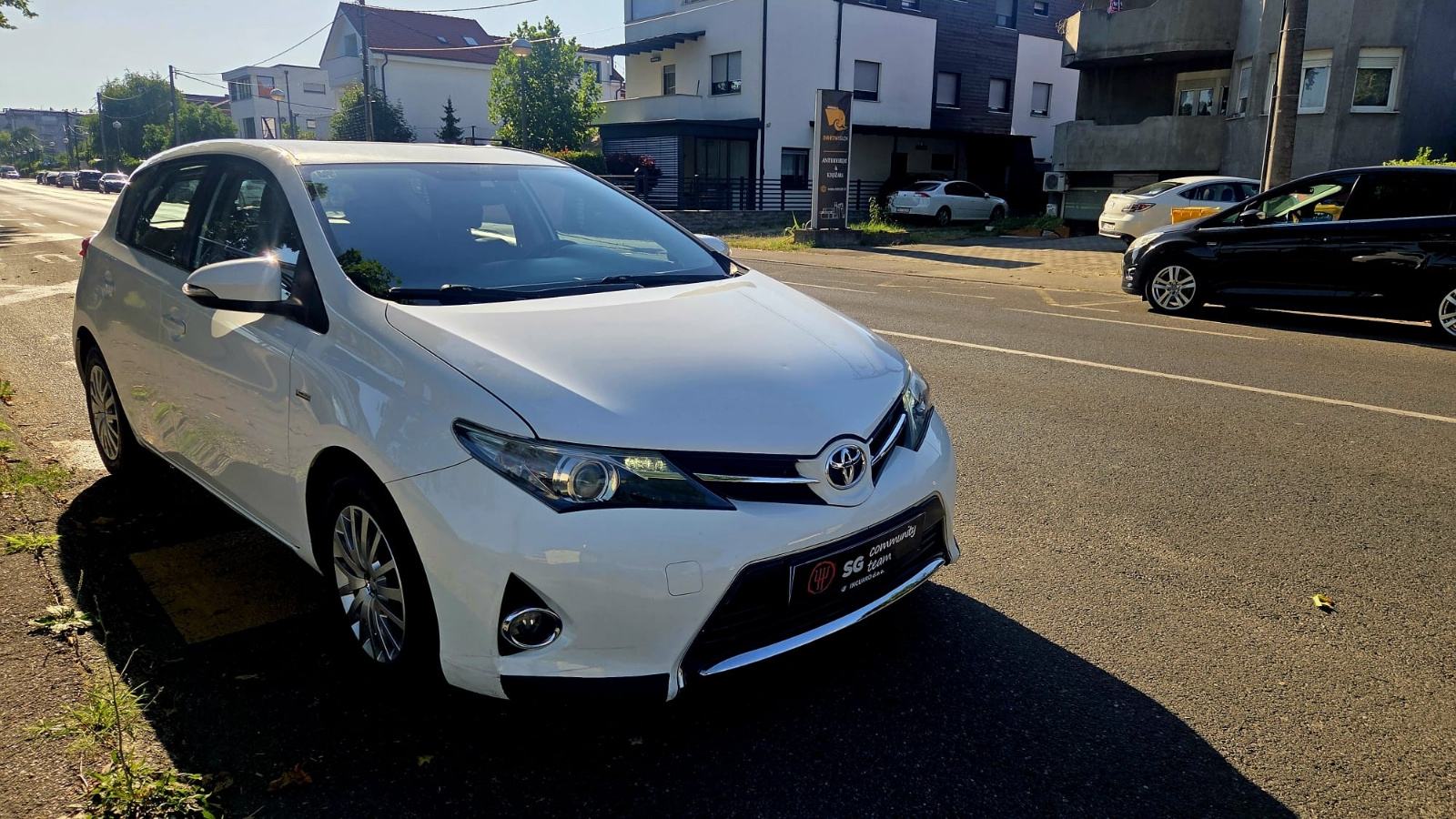 Toyota Auris 1,4 D-4D automatik, fotografija 3