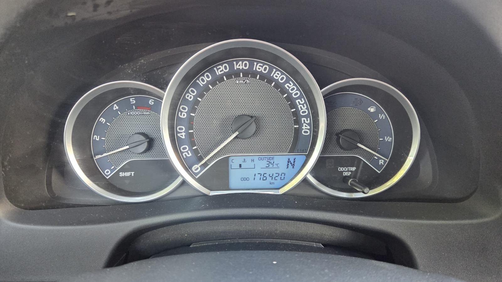 Toyota Auris 1,4 D-4D automatik, fotografija 10