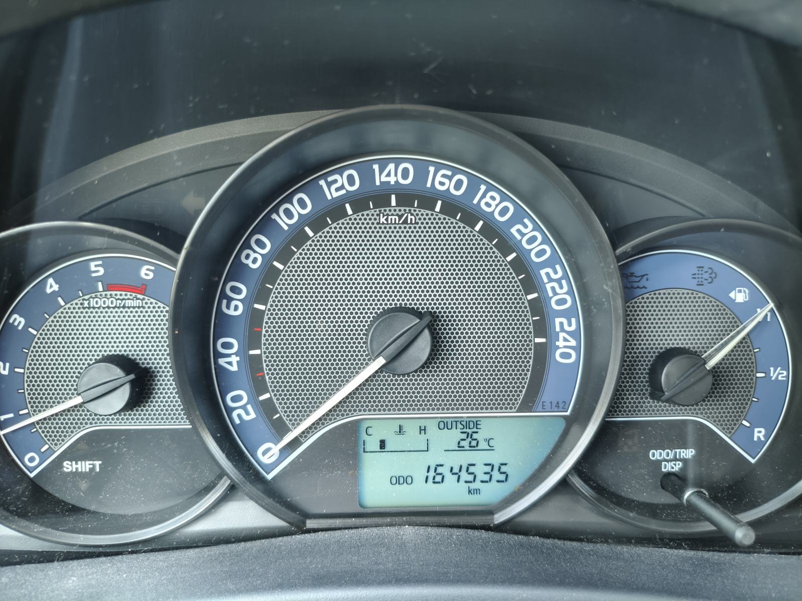 Toyota Auris 1,4 D-4D (kuka + krovni nosači) reg. 06/27, fotografija 8