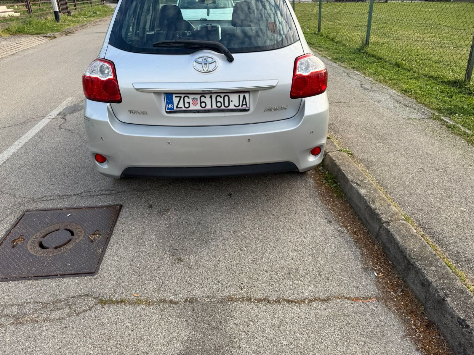 Toyota Auris 1,4 D-4D, fotografija 3